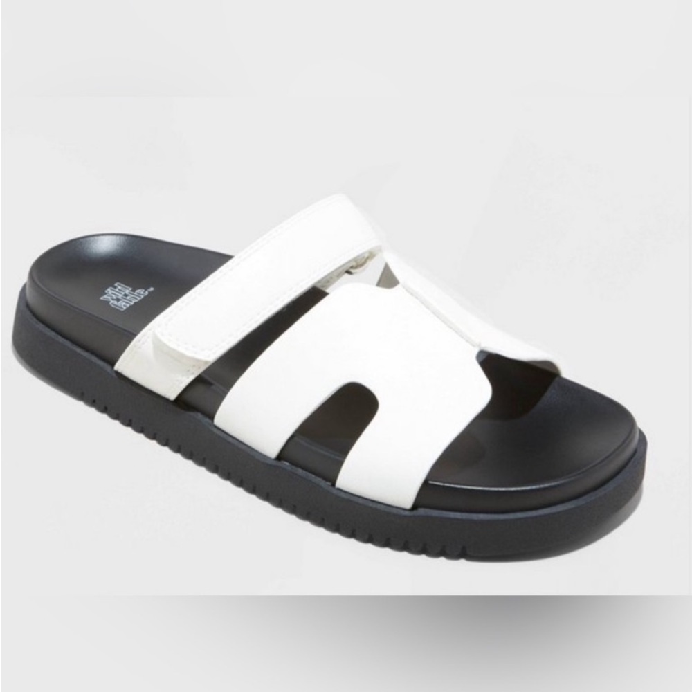 Women's Hayley Slide Sandals - Wild
Fable White new